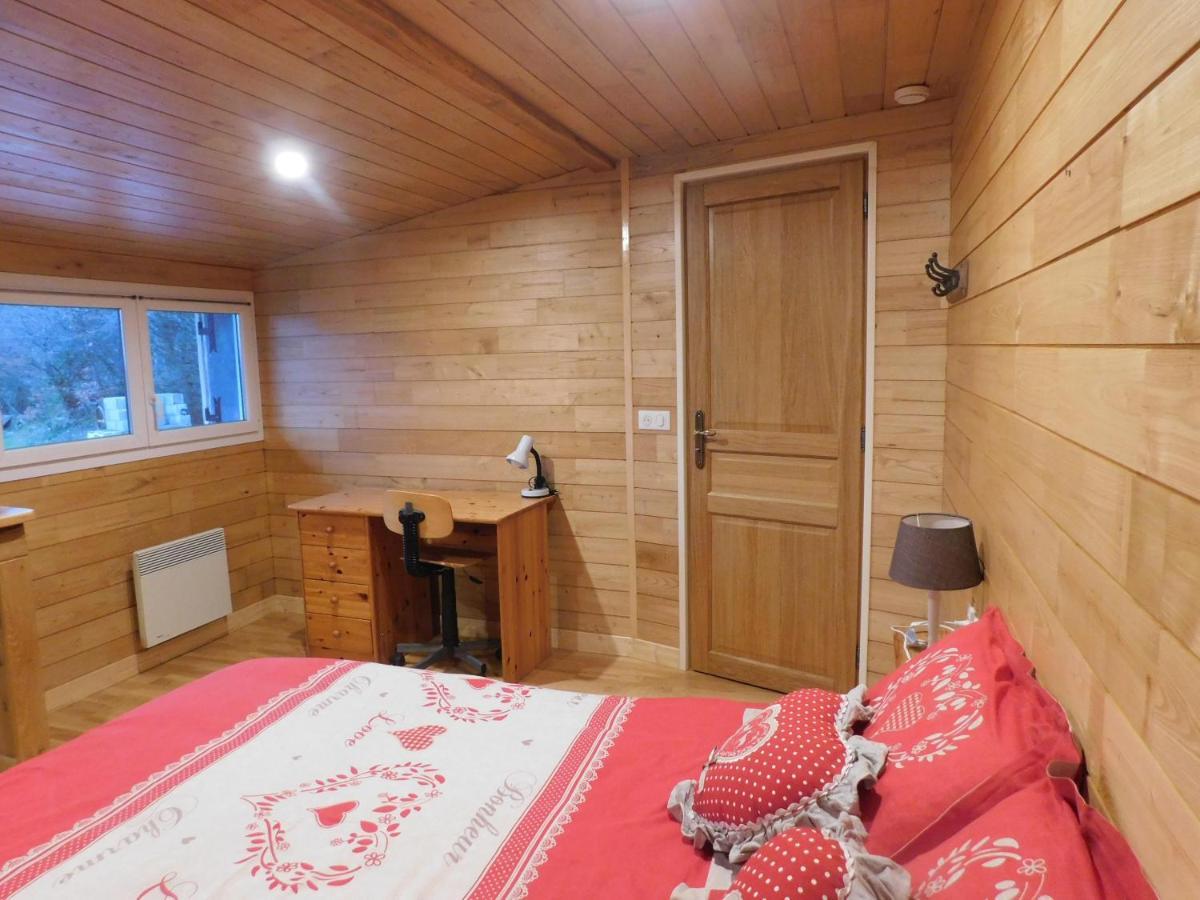 Logement Paisible A La Campagne Aubarede Экстерьер фото